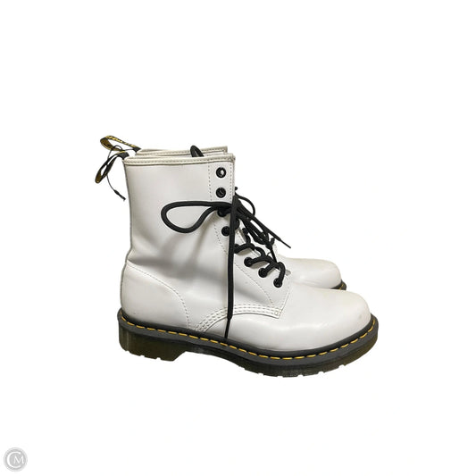Boots Ankle Flats By Dr Martens In White, Size: 9