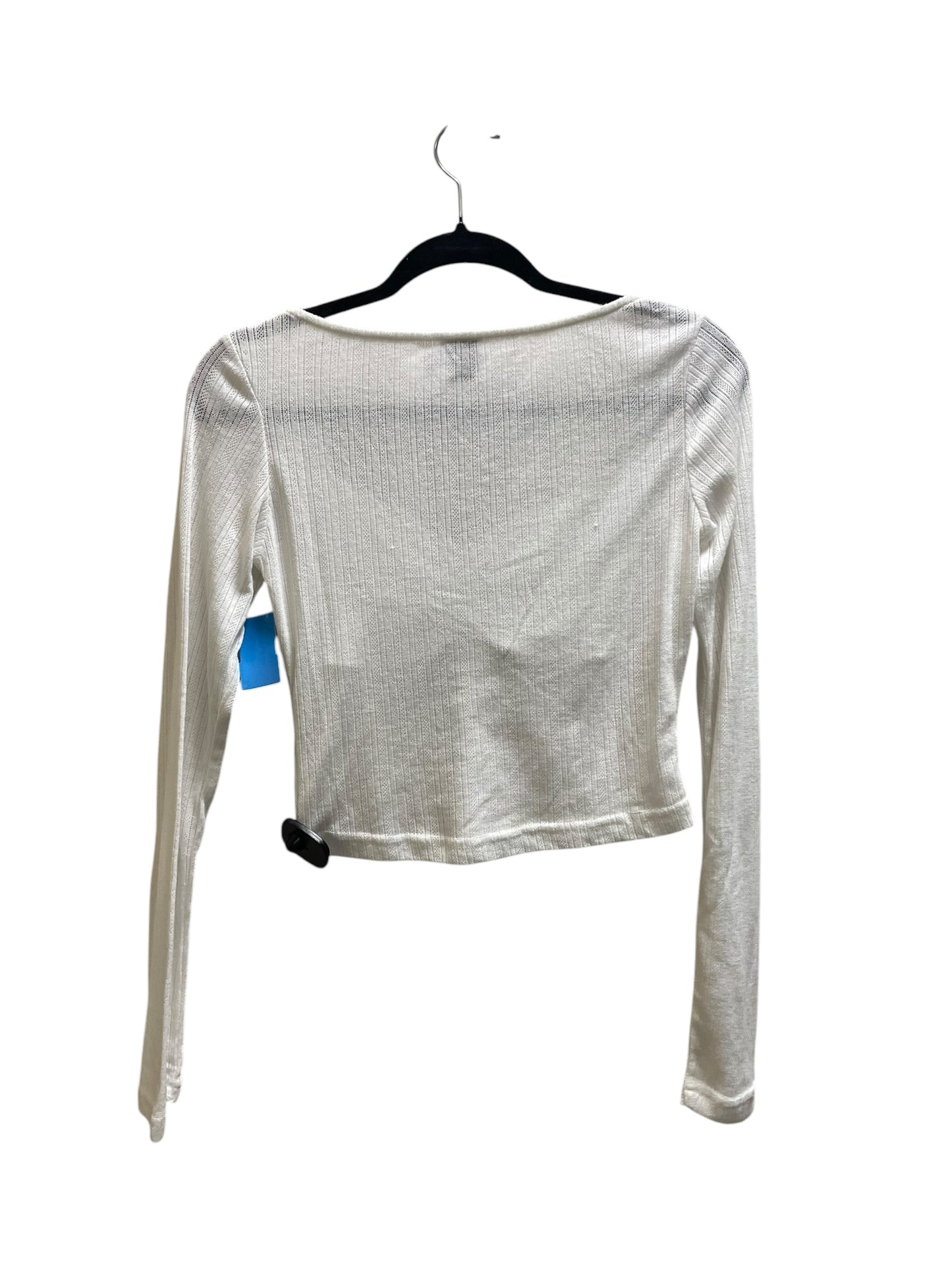 Top Long Sleeve By Clothes Mentor In White, Size: M