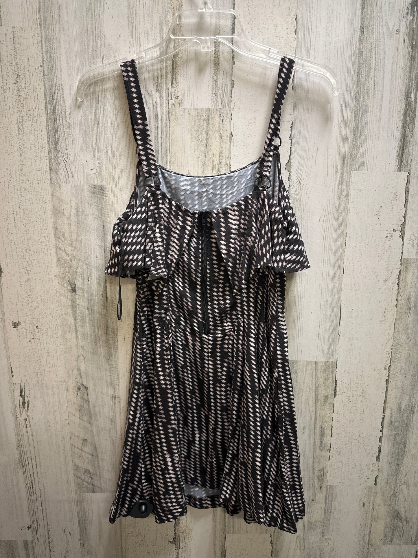 Dress Casual Short By Free People Size: 4