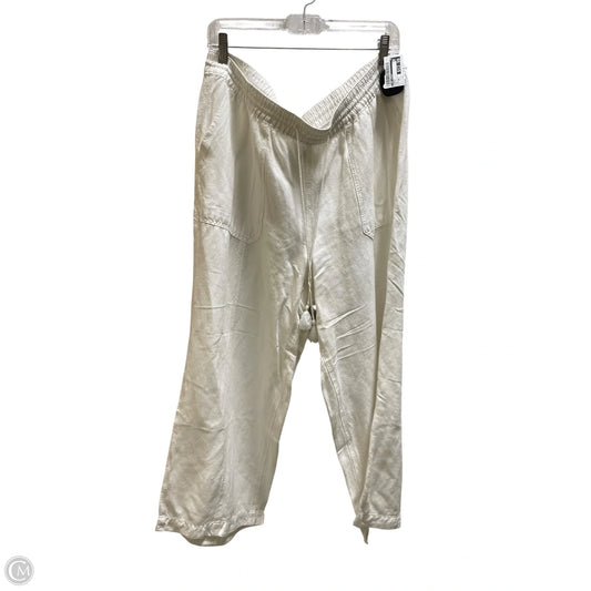 Capris By Lane Bryant In White, Size: 18