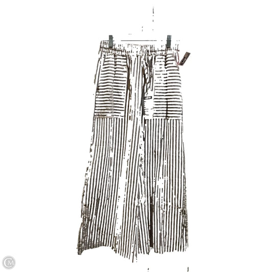 Pants Cropped By Clothes Mentor In Tan, Size: M