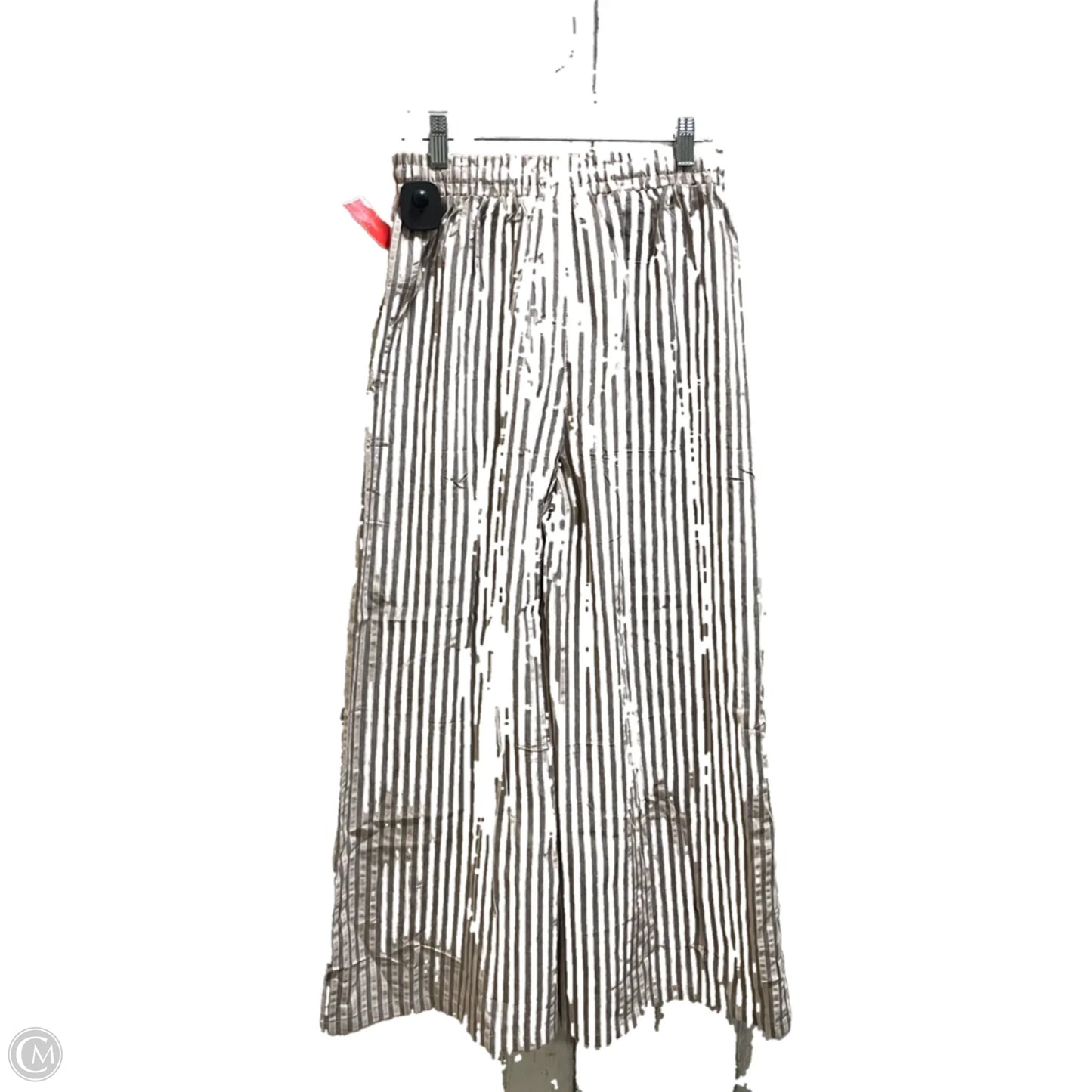 Pants Cropped By Clothes Mentor In Tan, Size: M