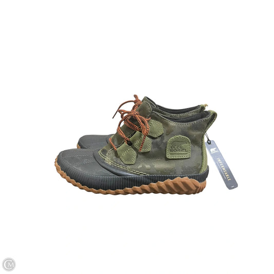 Boots Hiking By Sorel In Camouflage Print, Size: 6