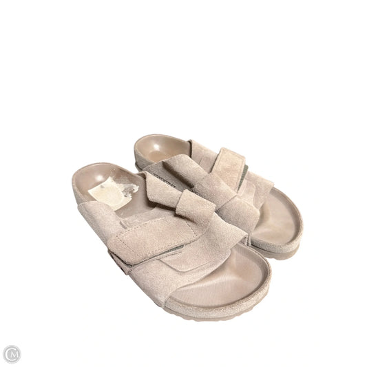 Sandals Flats By Birkenstock In Grey, Size: 6