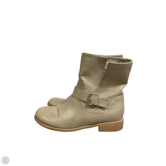 Boots Ankle Flats By Clothes Mentor In Grey, Size: 9