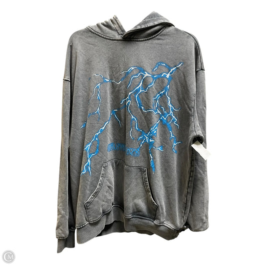 Sweatshirt Hoodie By Clothes Mentor In Grey, Size: S