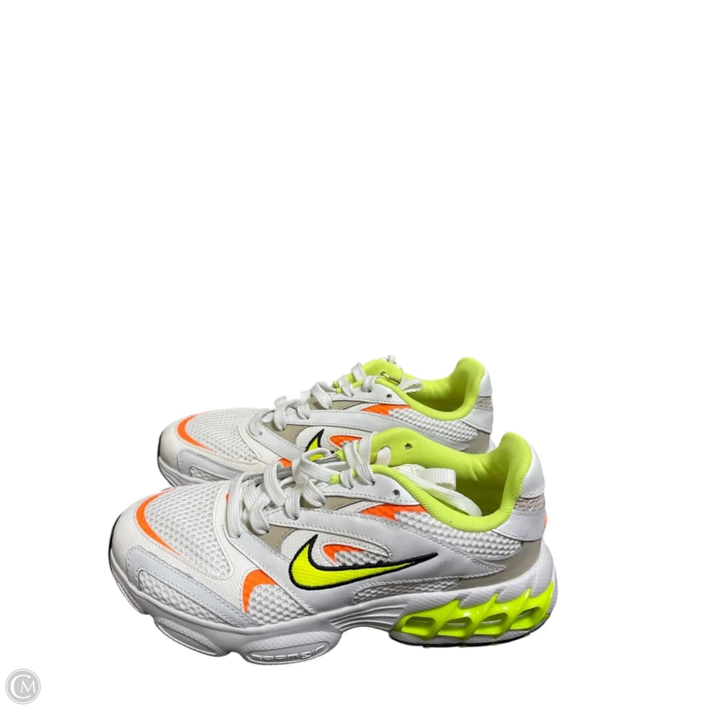 Shoes Sneakers By Nike In White, Size: 7.5