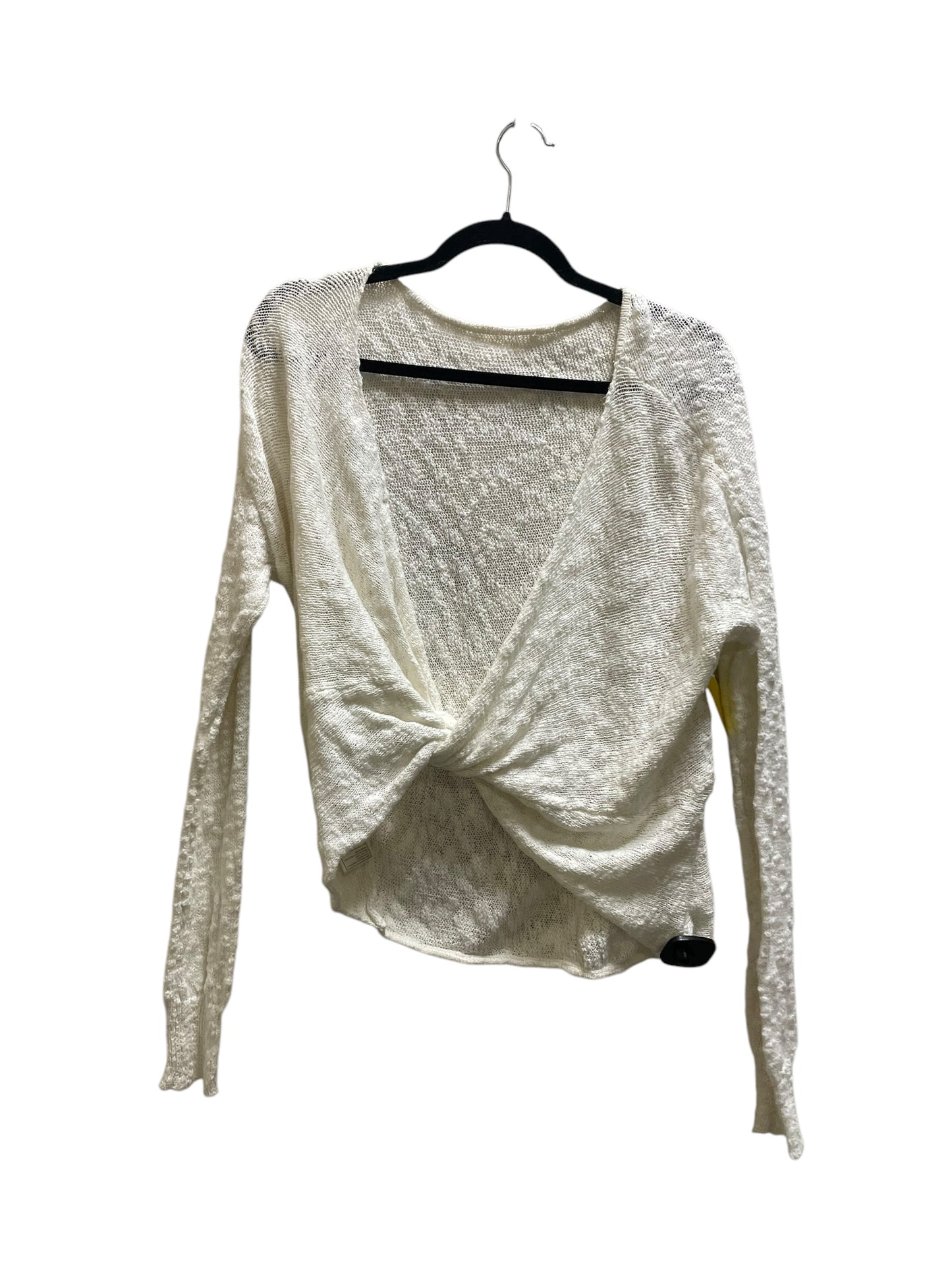 Top Long Sleeve By Clothes Mentor In Cream, Size: M