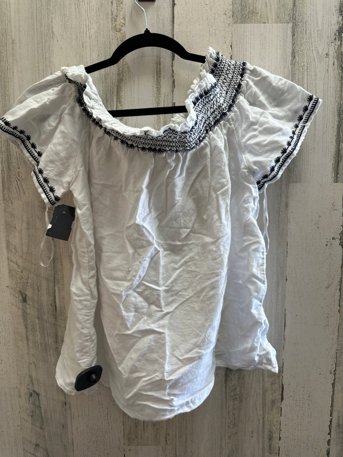 White Top Short Sleeve Ann Taylor, Size Xl