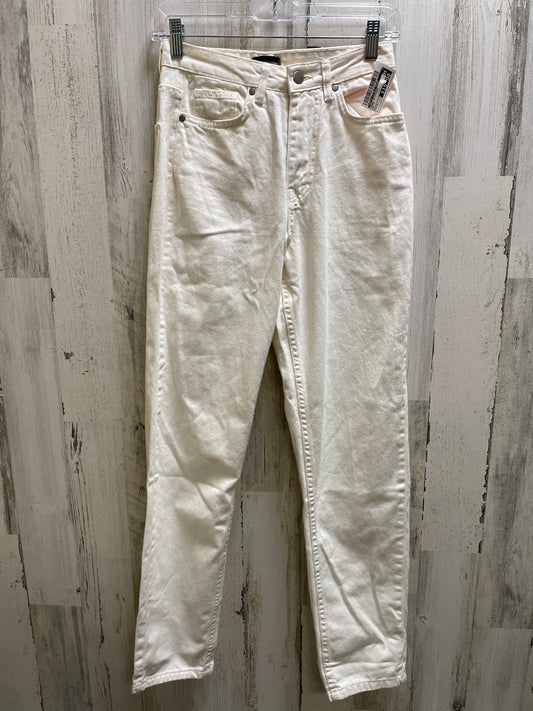 White Jeans Boyfriend Pretty Little Thing, Size 4