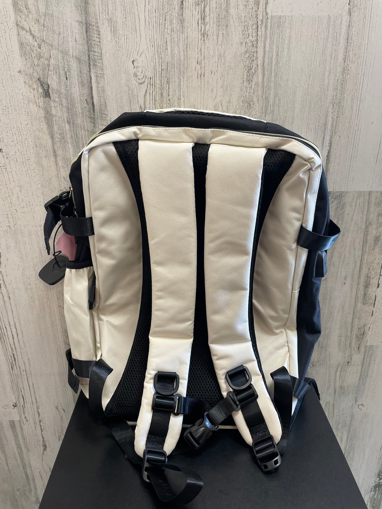 Backpack By Clothes Mentor, Size: Medium