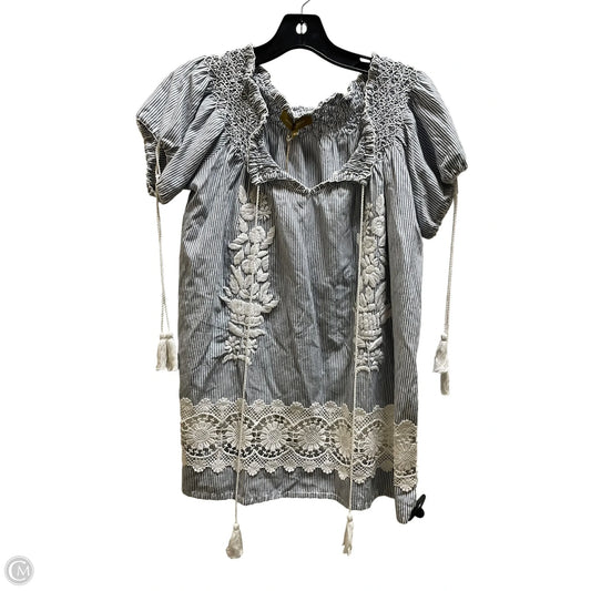 Top Short Sleeve By Clothes Mentor In Striped Pattern, Size: S