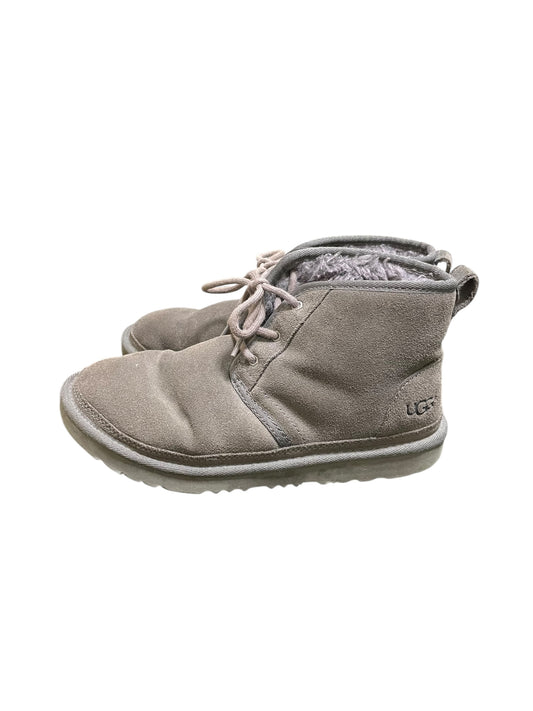 Boots Ankle Flats By Ugg In Grey, Size: 6