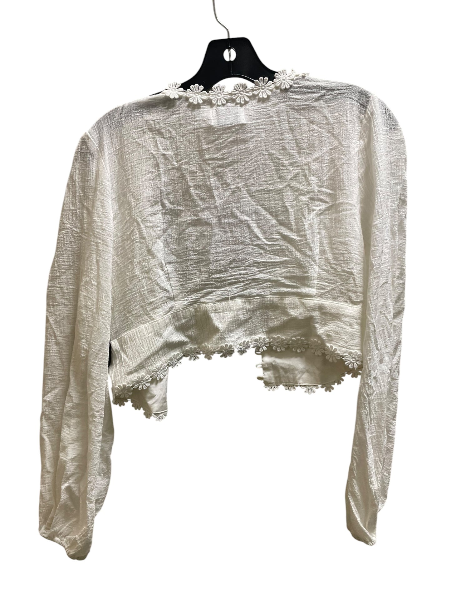 Top Long Sleeve By Clothes Mentor In White, Size: 14