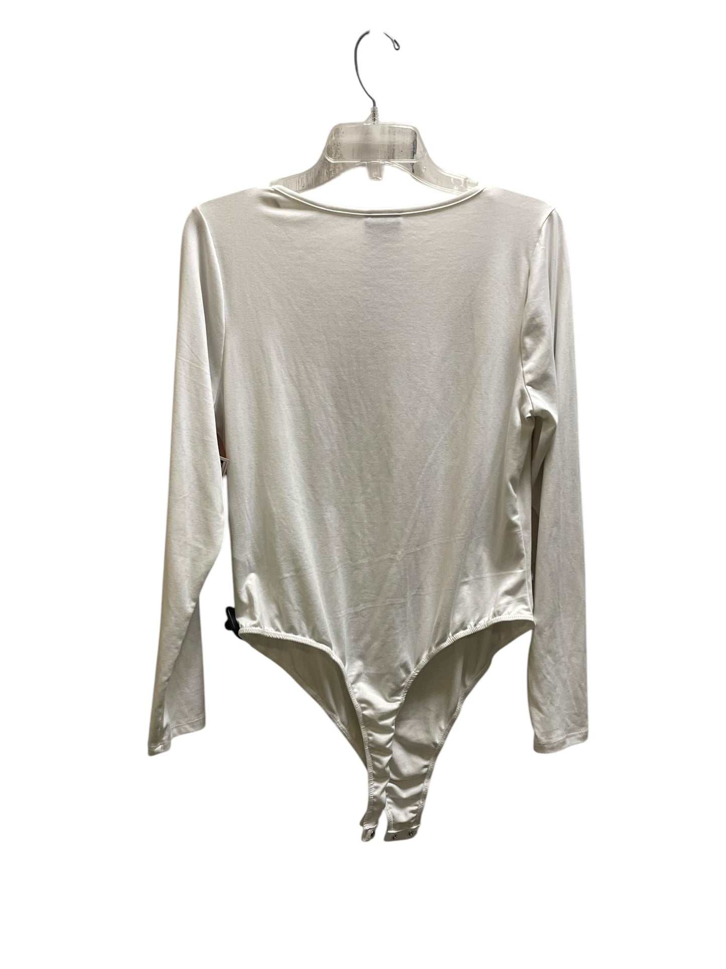 Top Long Sleeve By Clothes Mentor In White, Size: 1x