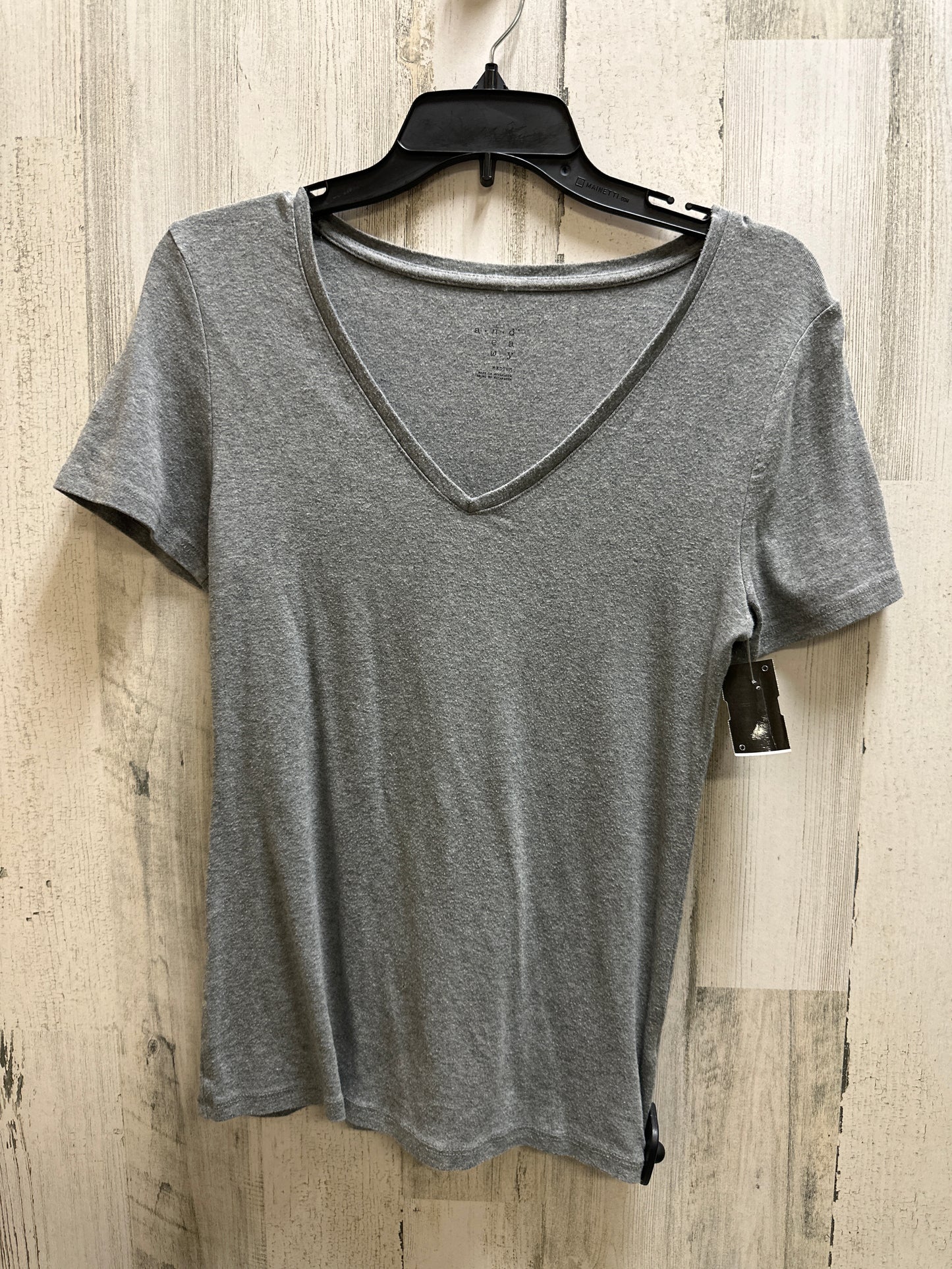 Grey Top Short Sleeve Basic A New Day, Size M