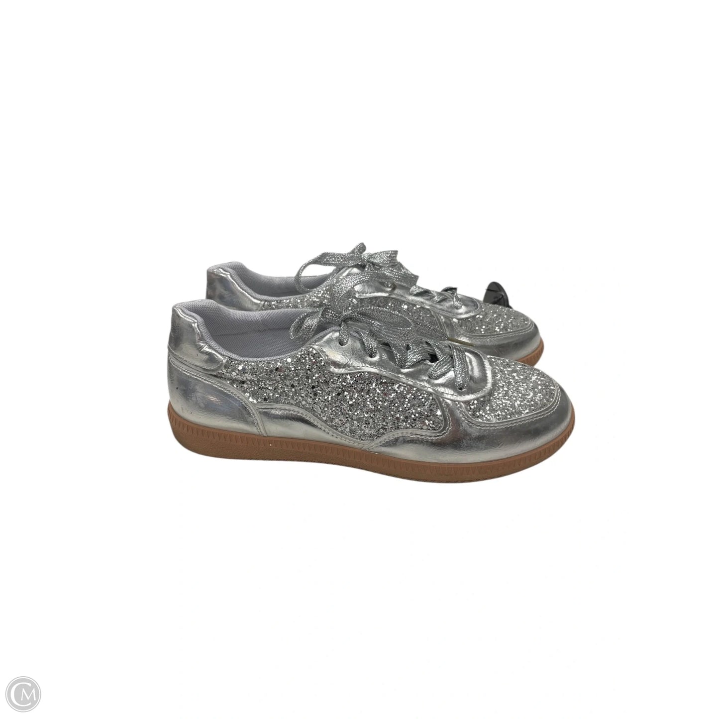 Shoes Sneakers By Clothes Mentor In Silver, Size: 8.5