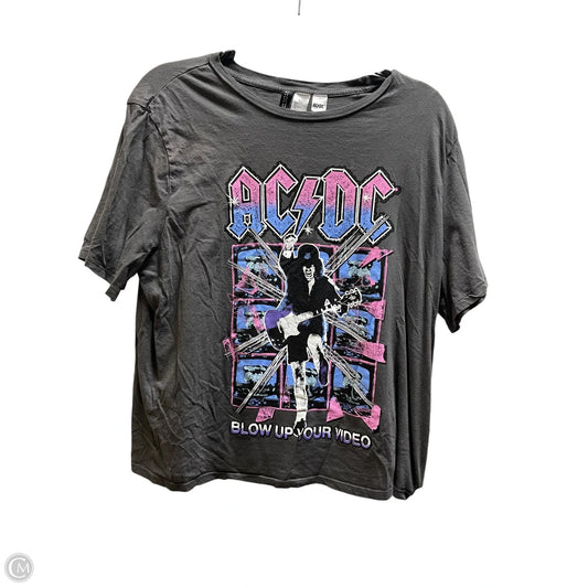 Top Short Sleeve By Divided In Grey, Size: L