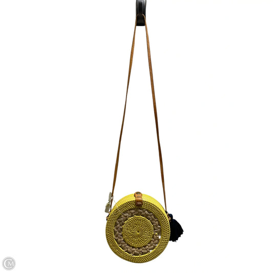 Crossbody By Clothes Mentor, Size: Medium