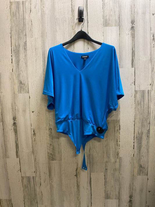 Top Short Sleeve By Express  Size: L