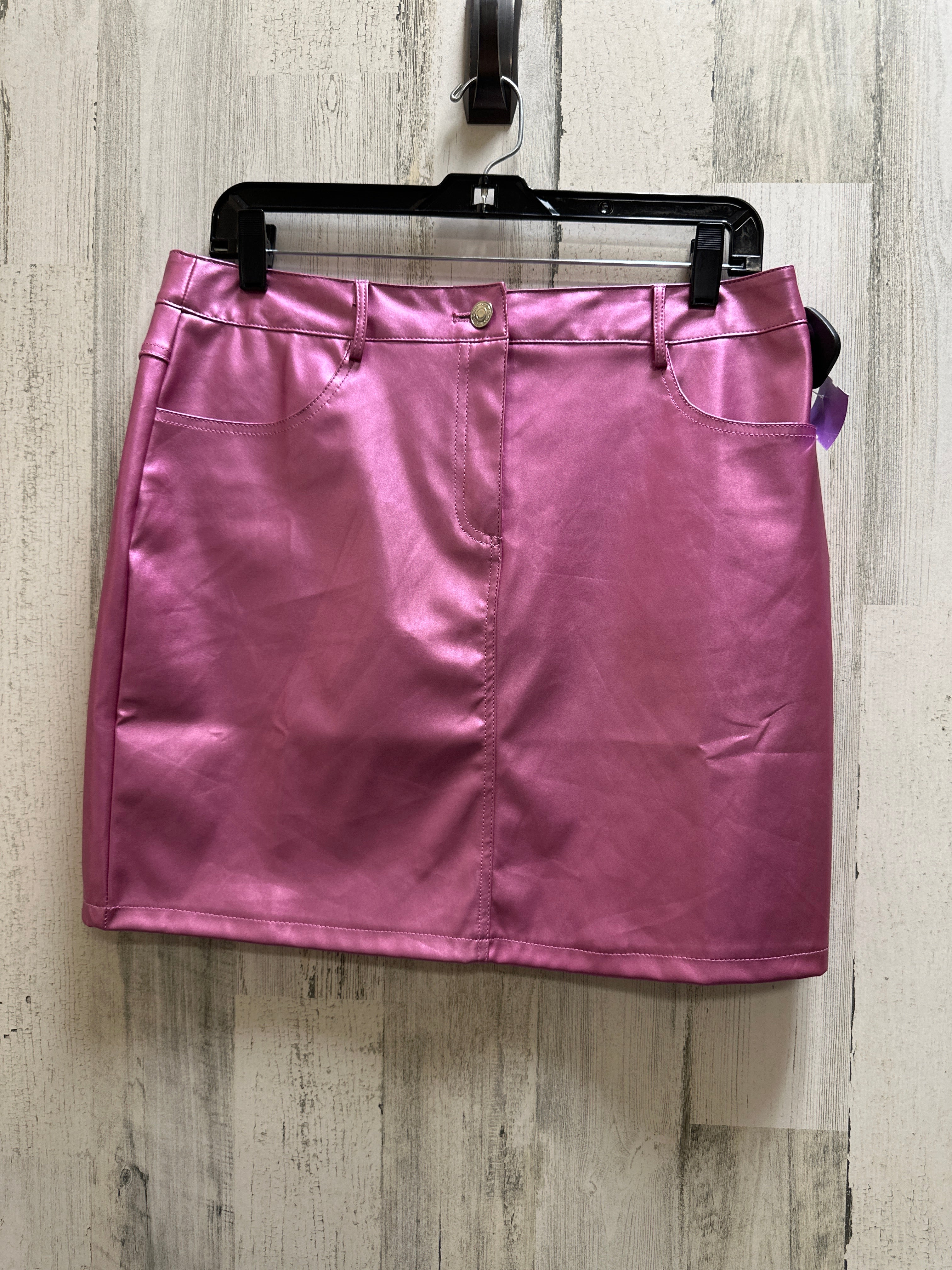 Skirt Mini & Short By Clothes Mentor Size L Clothes Mentor St