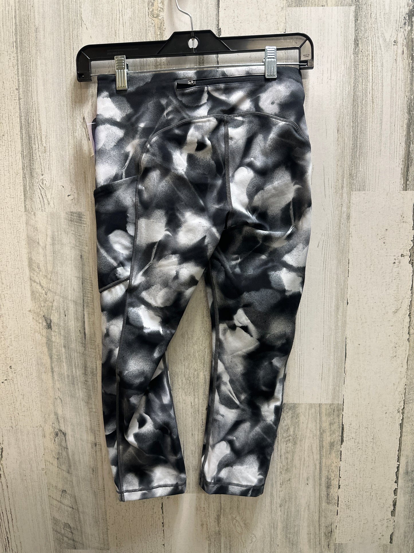 Athletic Leggings By Lululemon  Size: 4