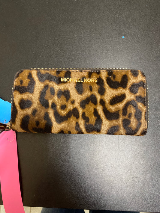 Wallet Designer By Michael Kors  Size: Medium